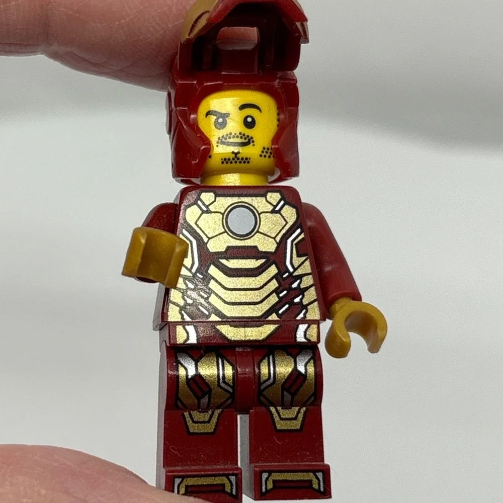 LEGO Iron Man Minifigure Mark 42 Armor 2013 Super Hero Avengers Tony Stark